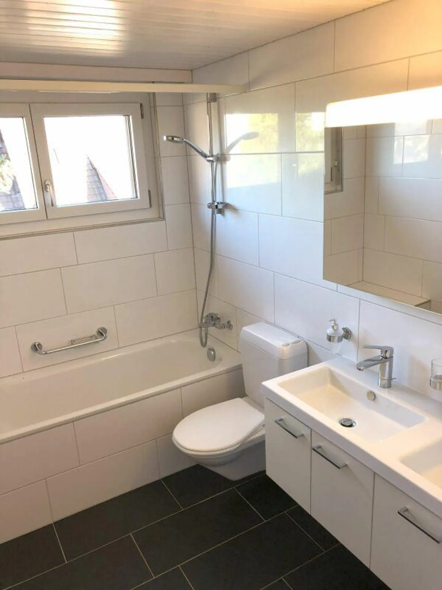 Your free month awaits!! Dreamlike 4.5 room apartment with a view - Photo 5 of 10