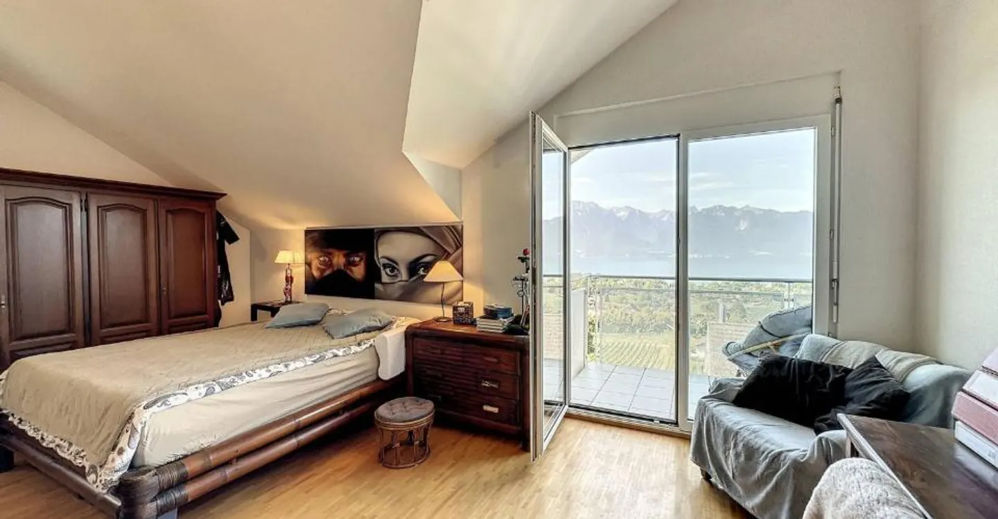 Doppelhaushälfte mit 5,5 Zimmern und Panoramablick auf den See und die Alpen! - Foto 6 von 11
