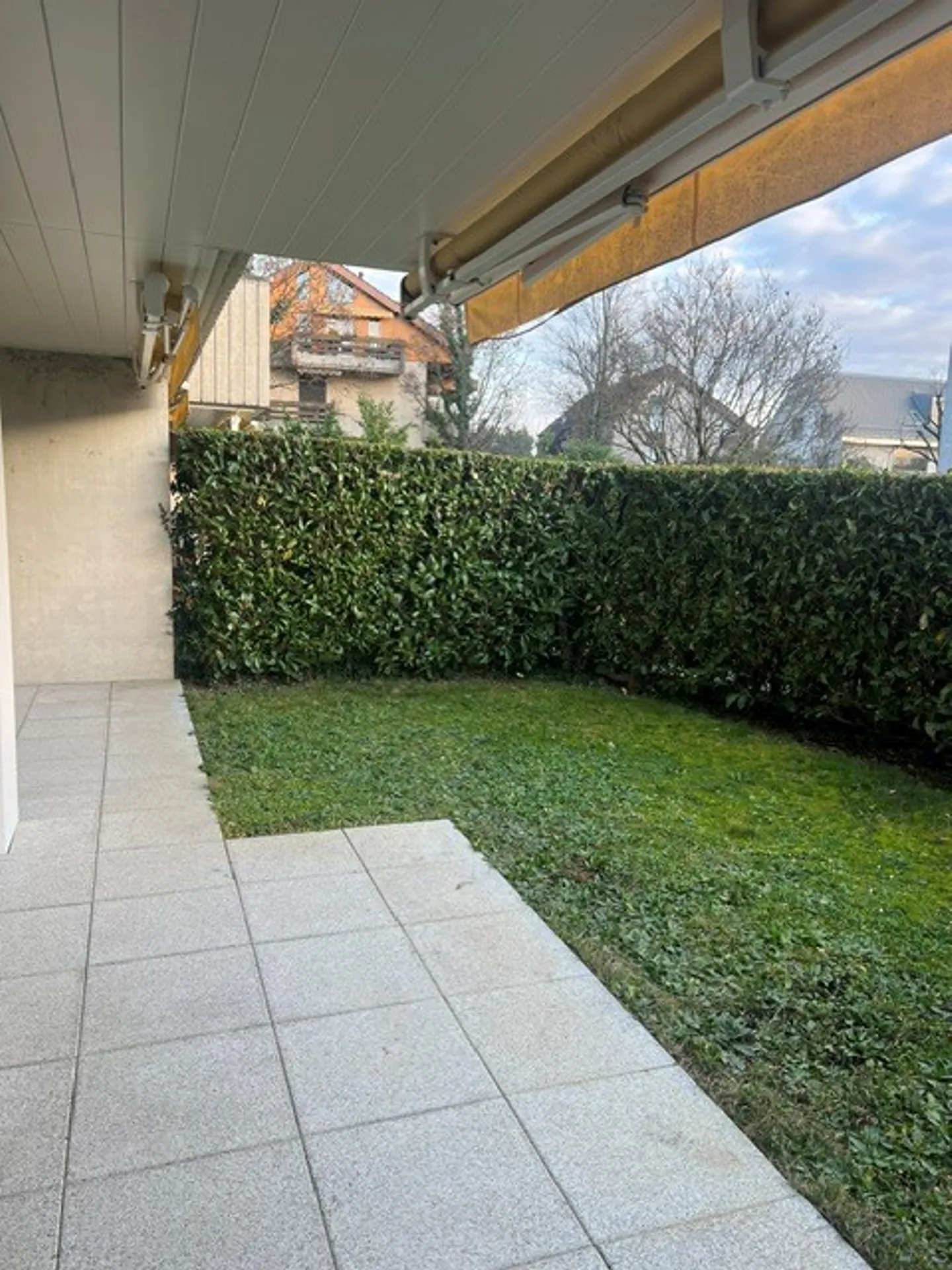 Pully South - Charming 3-room apartment with private garden - Photo 3 of 12