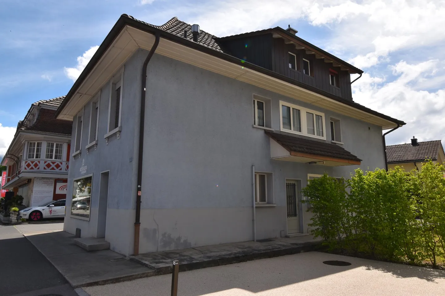 Edificio residenziale e commerciale ad alto rendimento a Thun - Posizione centrale con potenziale Airbnb - Foto 4 di 29