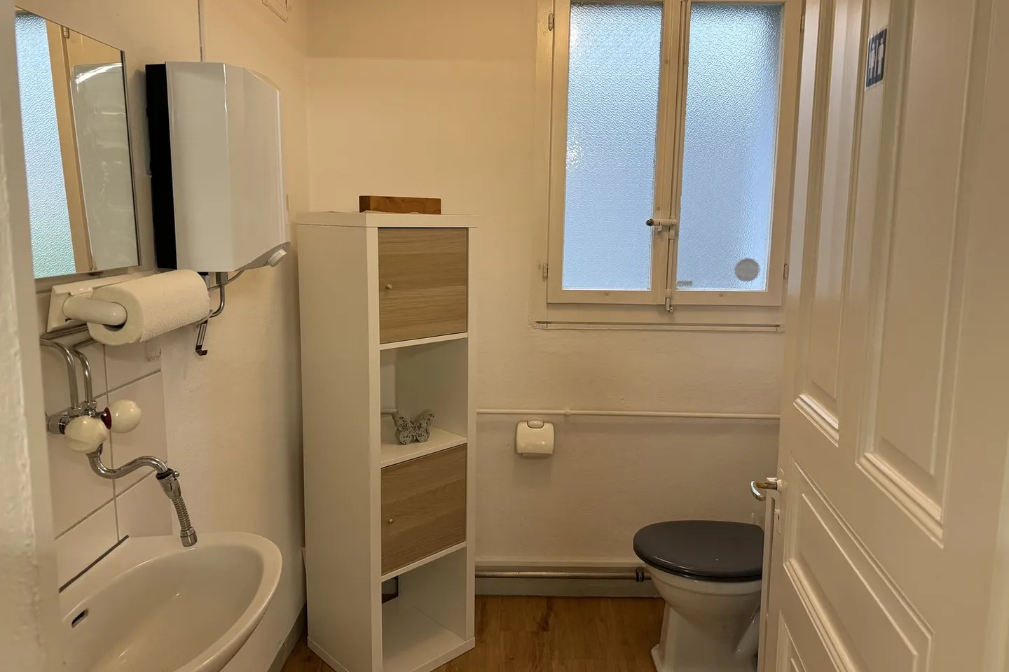 Edificio residenziale e commerciale ad alto rendimento a Thun - Posizione centrale con potenziale Airbnb - Foto 8 di 29