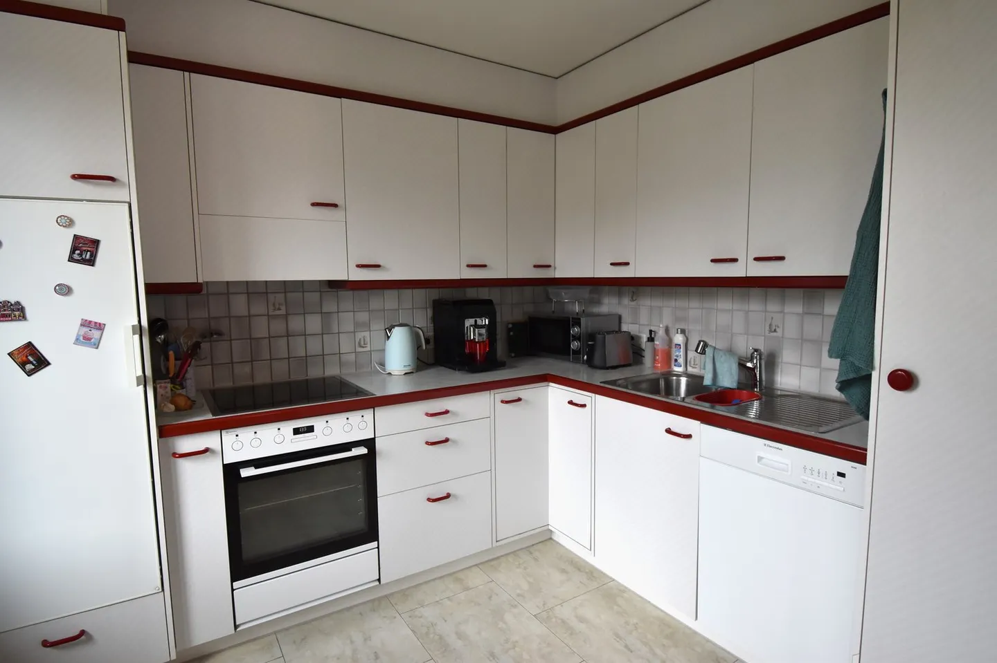 Edificio residenziale e commerciale ad alto rendimento a Thun - Posizione centrale con potenziale Airbnb - Foto 16 di 29