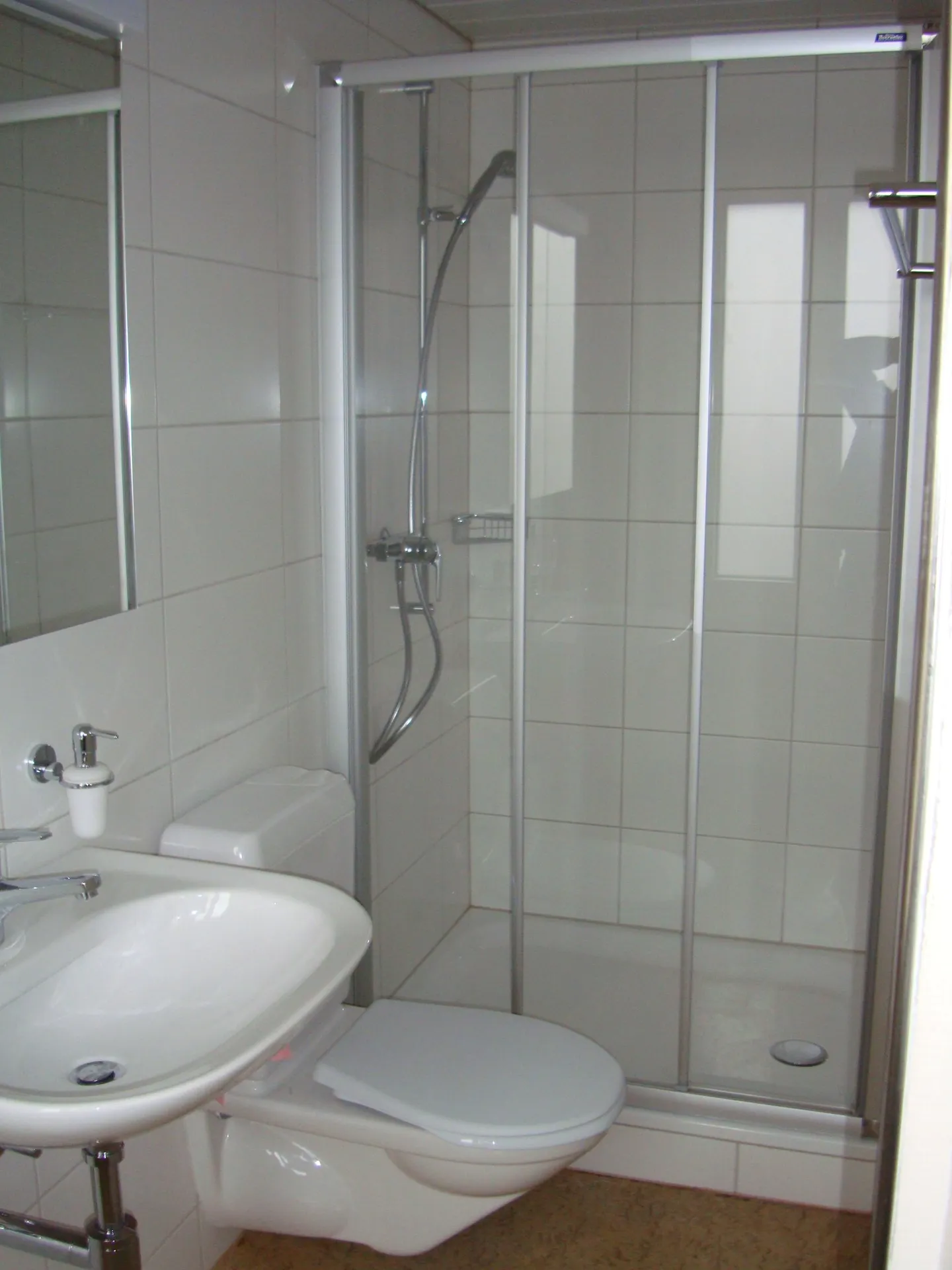 Edificio residenziale e commerciale ad alto rendimento a Thun - Posizione centrale con potenziale Airbnb - Foto 13 di 29