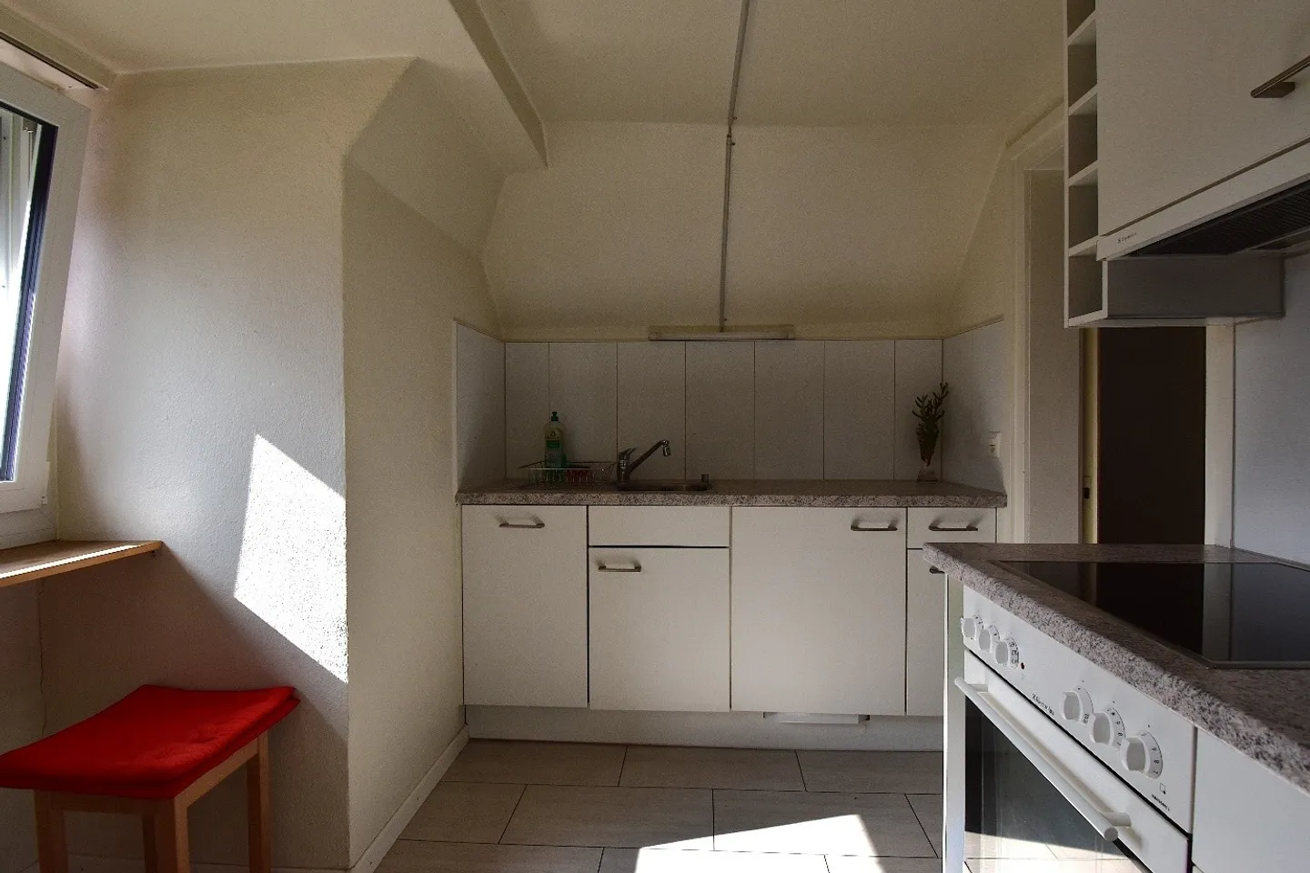 Edificio residenziale e commerciale ad alto rendimento a Thun - Posizione centrale con potenziale Airbnb - Foto 23 di 29