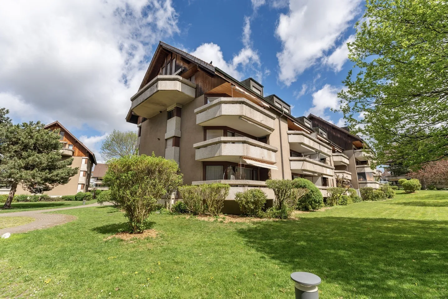 Schöne 2.5-Zimmerwohnung in Urtenen-Schönbühl zu vermieten! - Foto 1 von 6