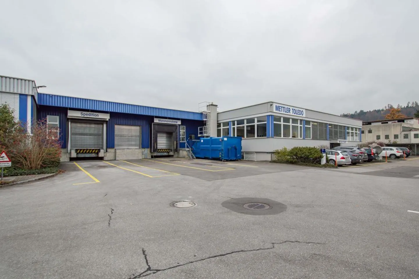 Production spaces in Uznach, approx. 400 m2 - Photo 2 of 11