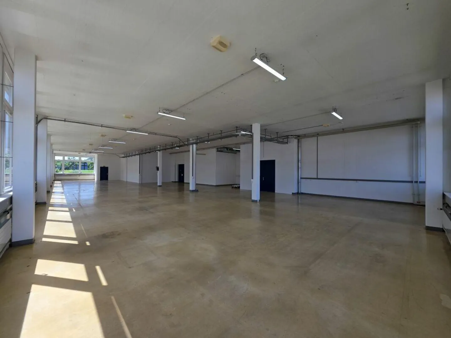 Production spaces in Uznach, approx. 400 m2 - Photo 10 of 11
