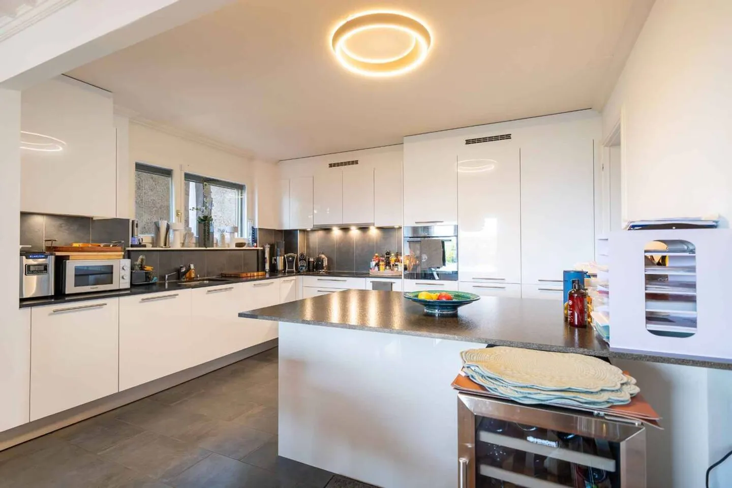 Magnifico appartamento di 4,5 stanze con giardino - Foto 5 di 12
