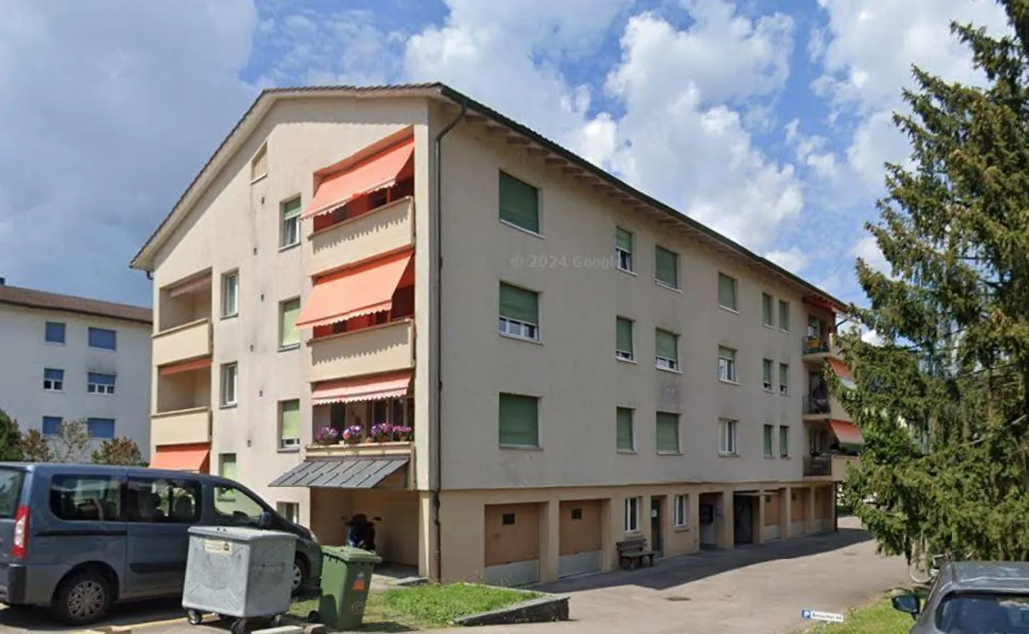 Parking dans le port - Photo 1 sur 2