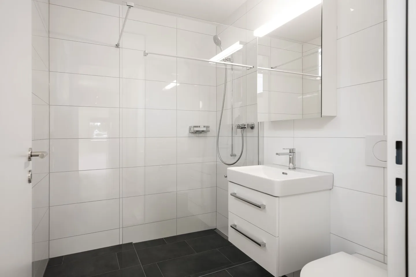 High-quality penthouse apartment with spacious terrace - Photo 5 of 14