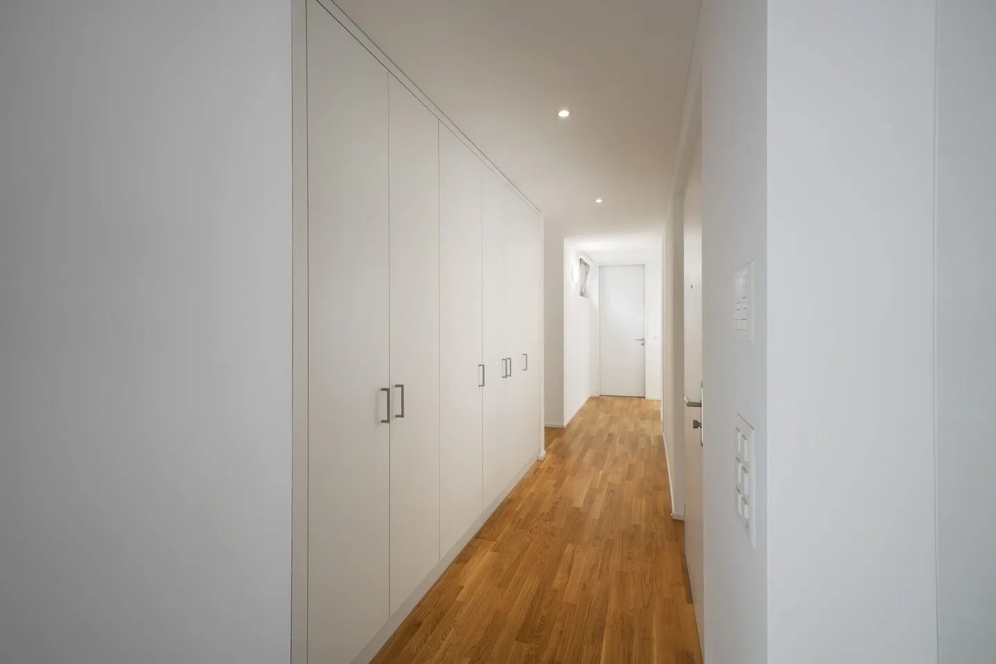 High-quality penthouse apartment with spacious terrace - Photo 9 of 14