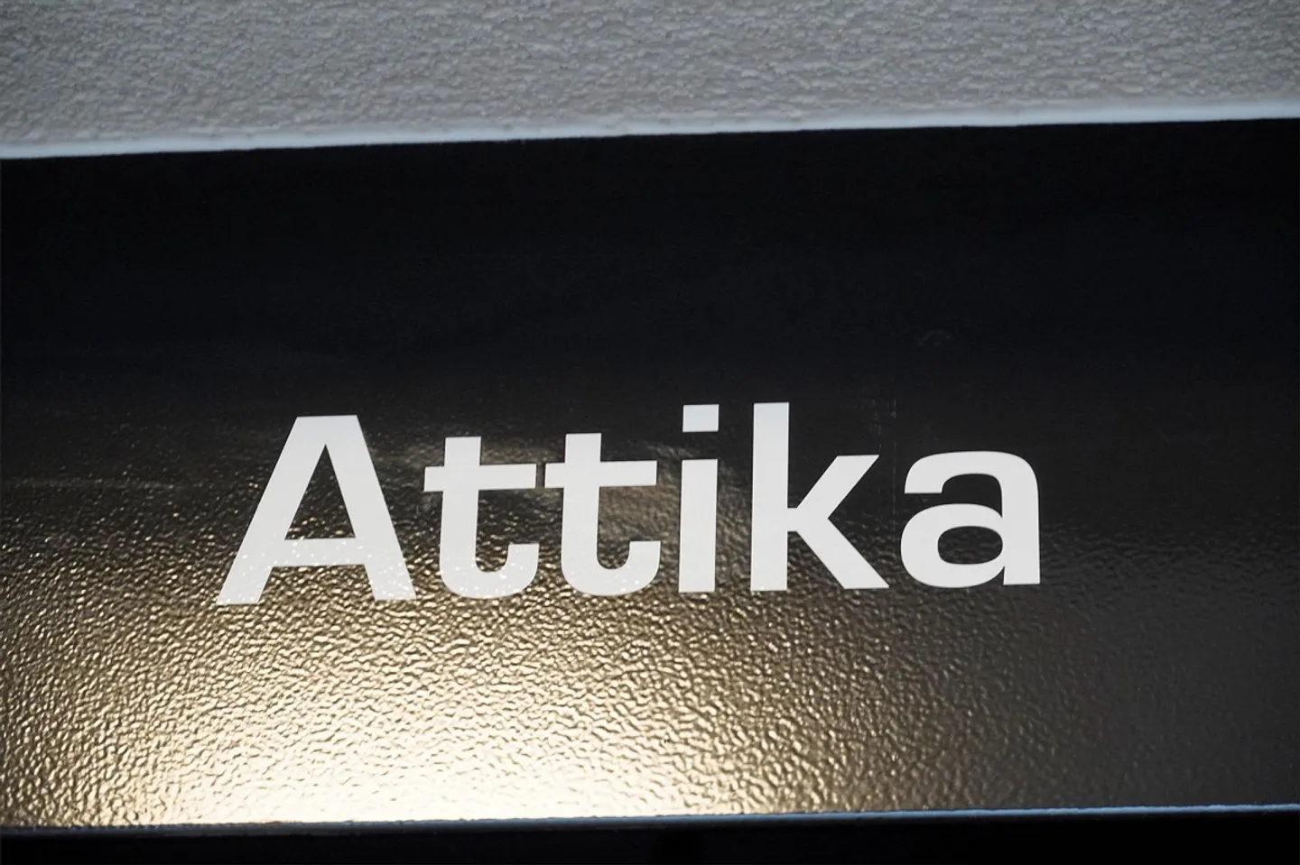 ATTIKA - SHORT-TERM VIEWING APPOINTMENTS POSSIBLE EVEN ON WEEKENDS! - Photo 1 of 13