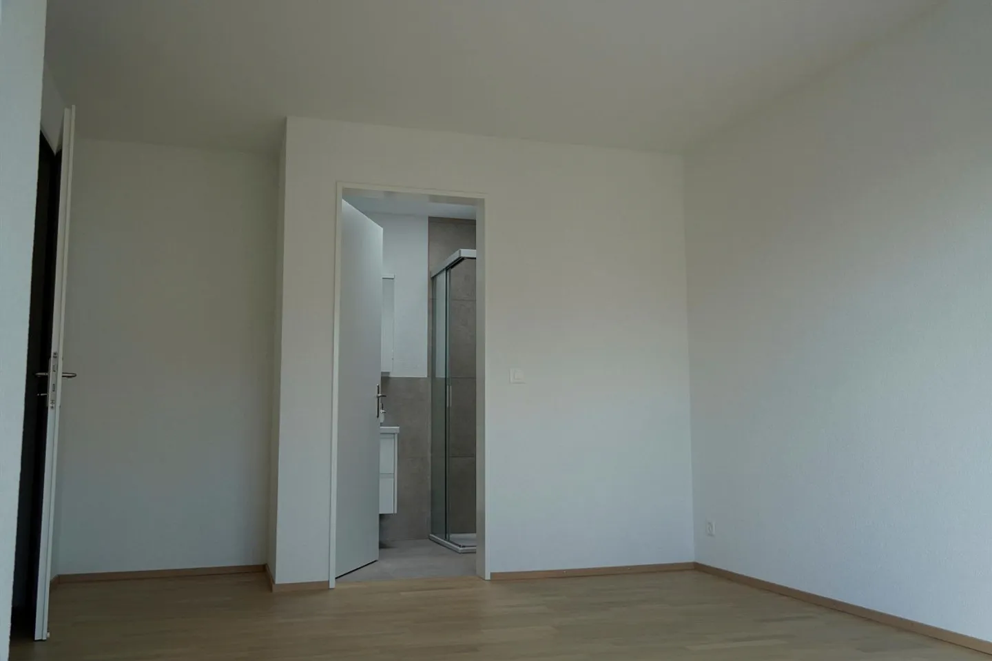 ATTIKA - SHORT-TERM VIEWING APPOINTMENTS POSSIBLE EVEN ON WEEKENDS! - Photo 13 of 13