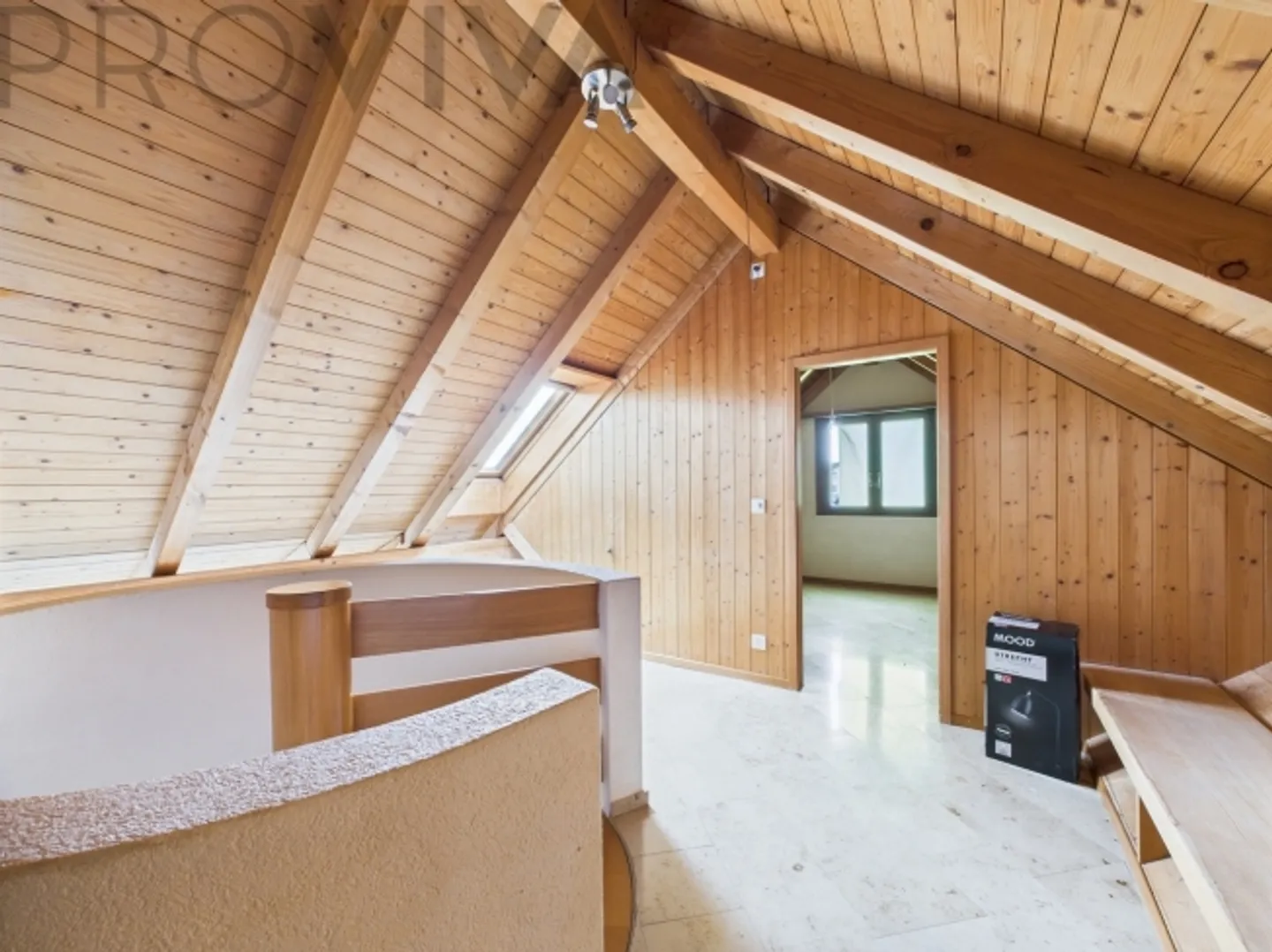 Bijou on two floors - Photo 5 of 7