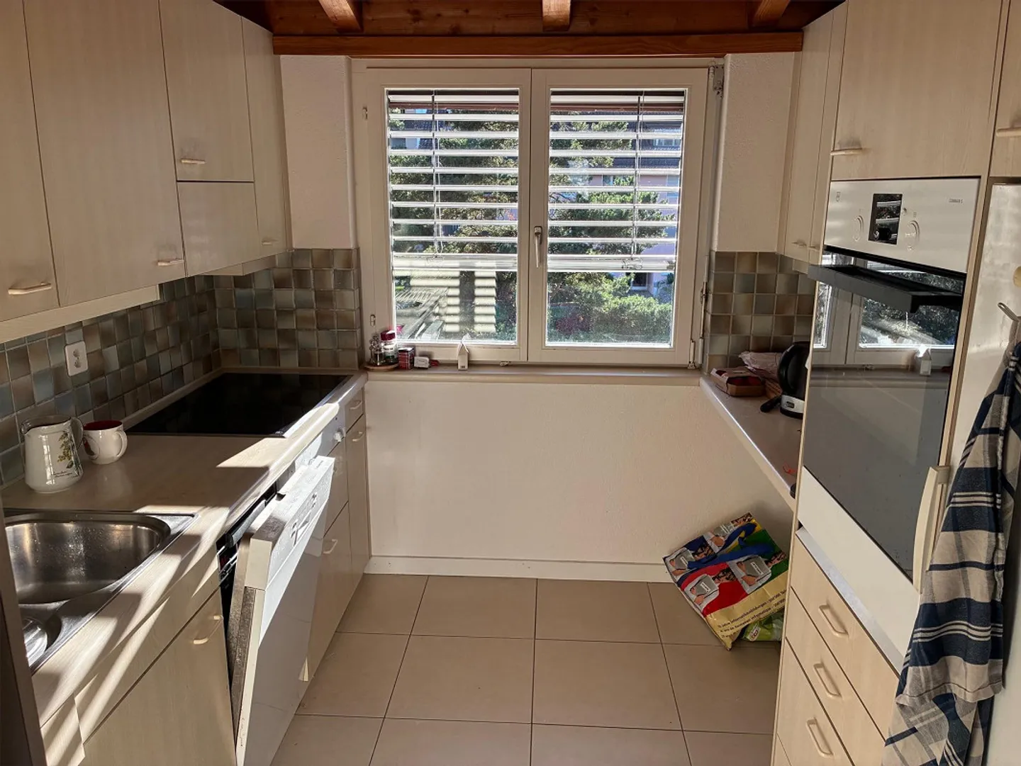 Ampio attico di 3,5 locali con vista lago a Oberrieden - Foto 3 di 8