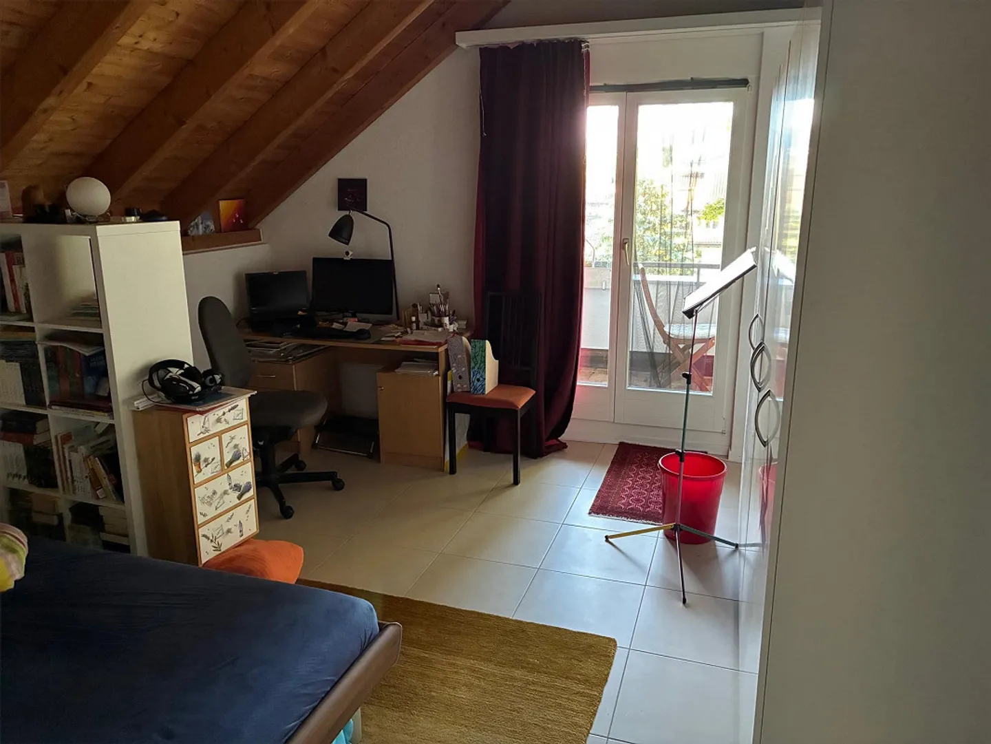 Ampio attico di 3,5 locali con vista lago a Oberrieden - Foto 4 di 8