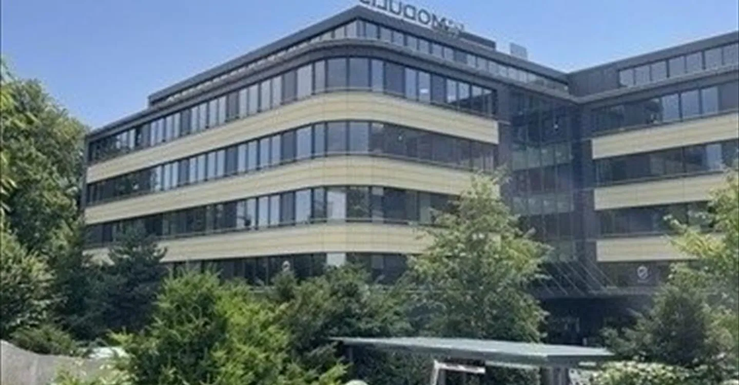 Geräumiger Gewerberaum in Veroix - Foto 2 von 2