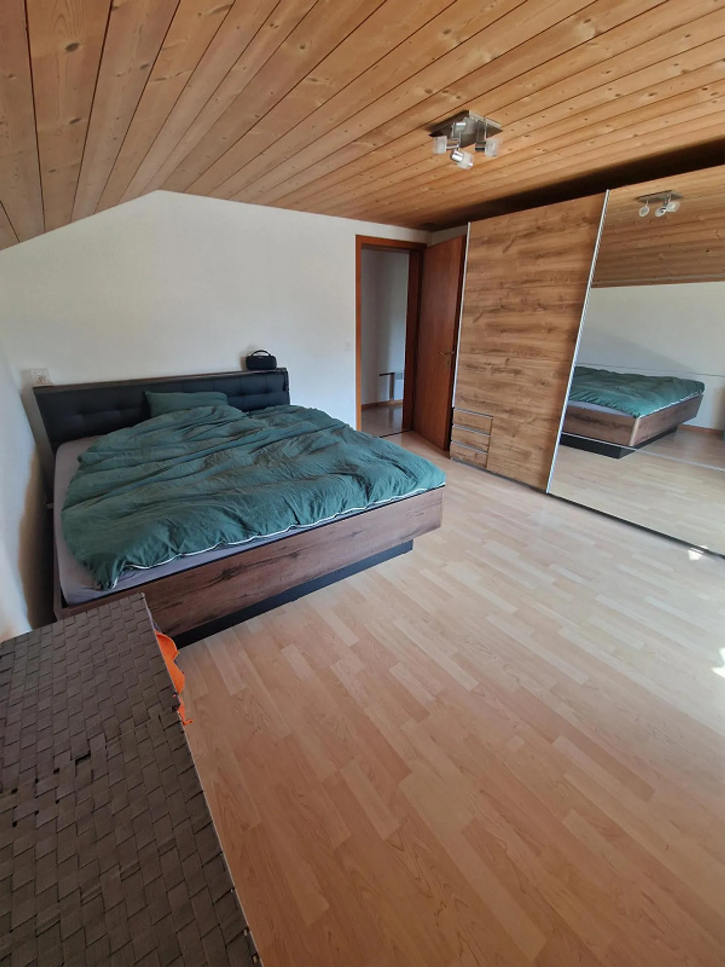 Charmante Dachwohnung - Foto 2 von 11
