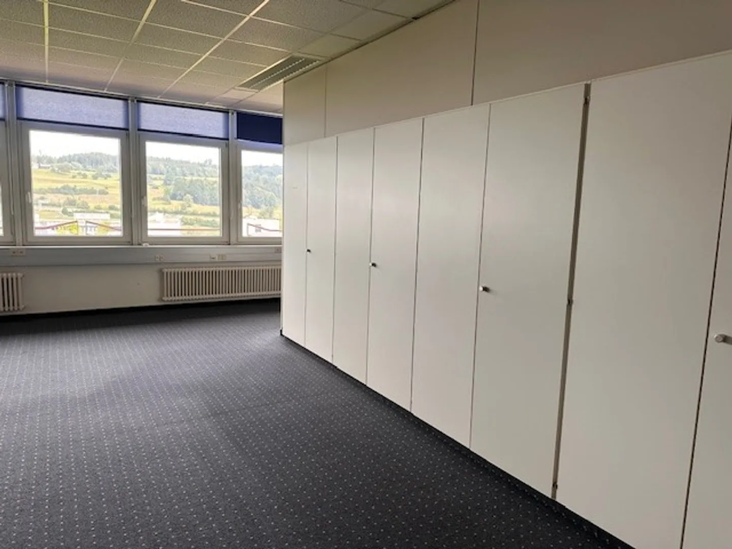 Klimatisierte Büros mit Weitsicht zu vermieten - Foto 4 von 11