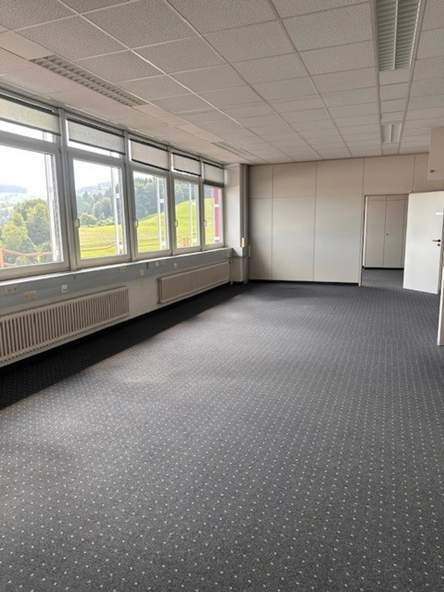 Klimatisierte Büros mit Weitsicht zu vermieten - Foto 5 von 11