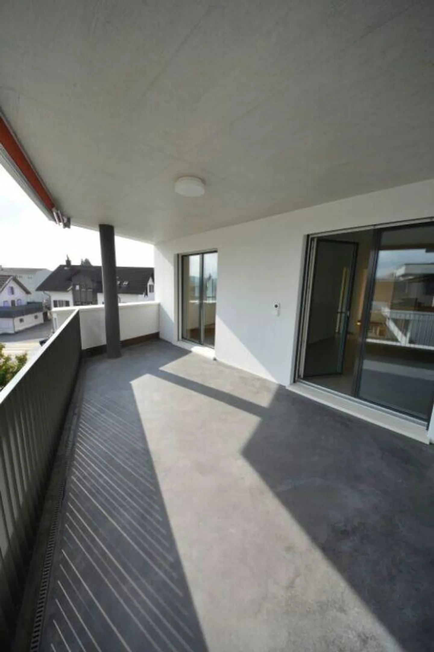 Bright 3.5-room apartment for rent in a central location - Photo 10 of 11