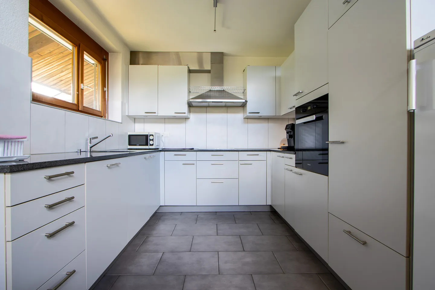 Apartment for rent - Photo 2 of 12
