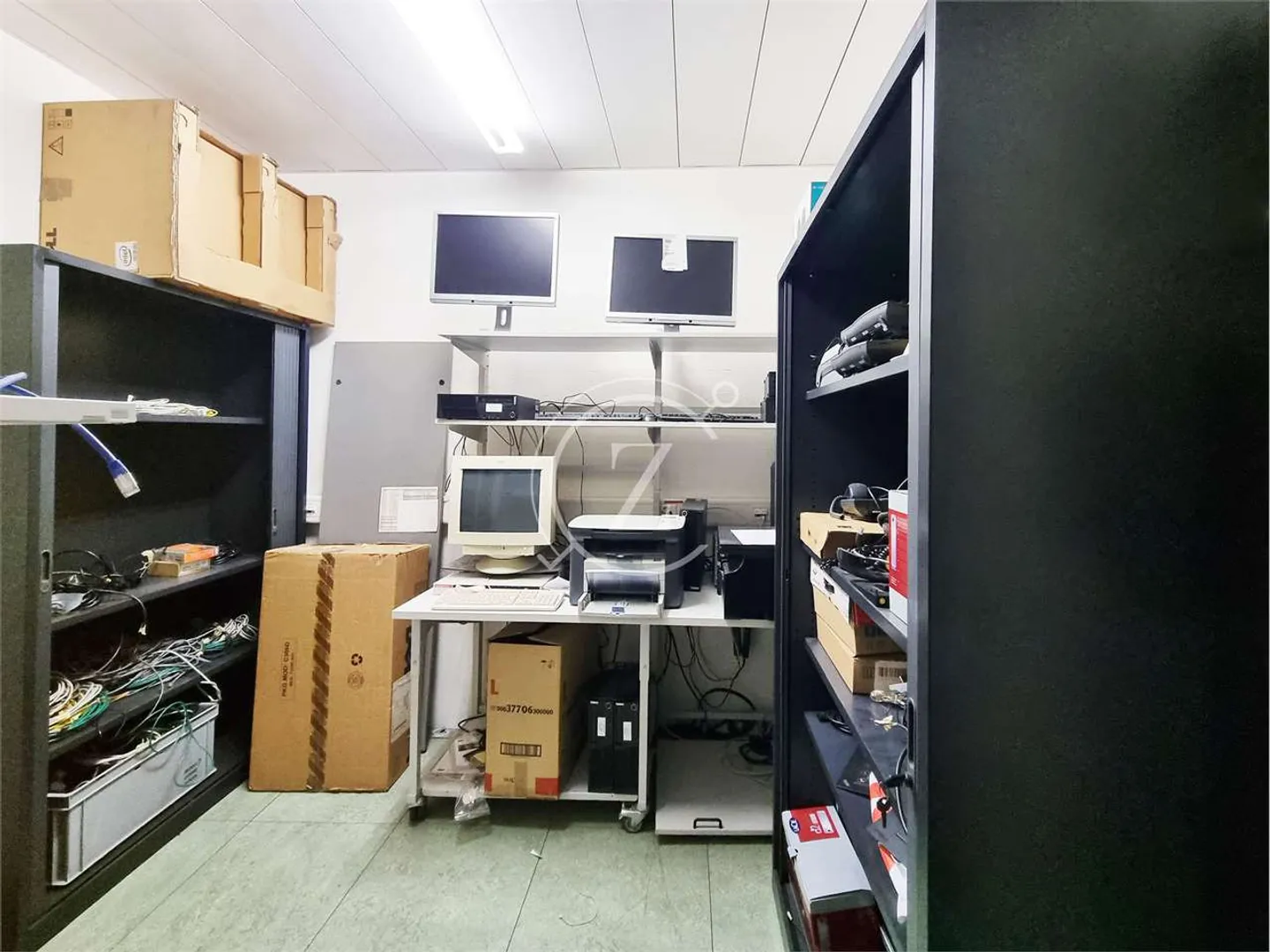 Wir vermieten ein großes Büro oder ein Geschäftslokal - Foto 4 di 5