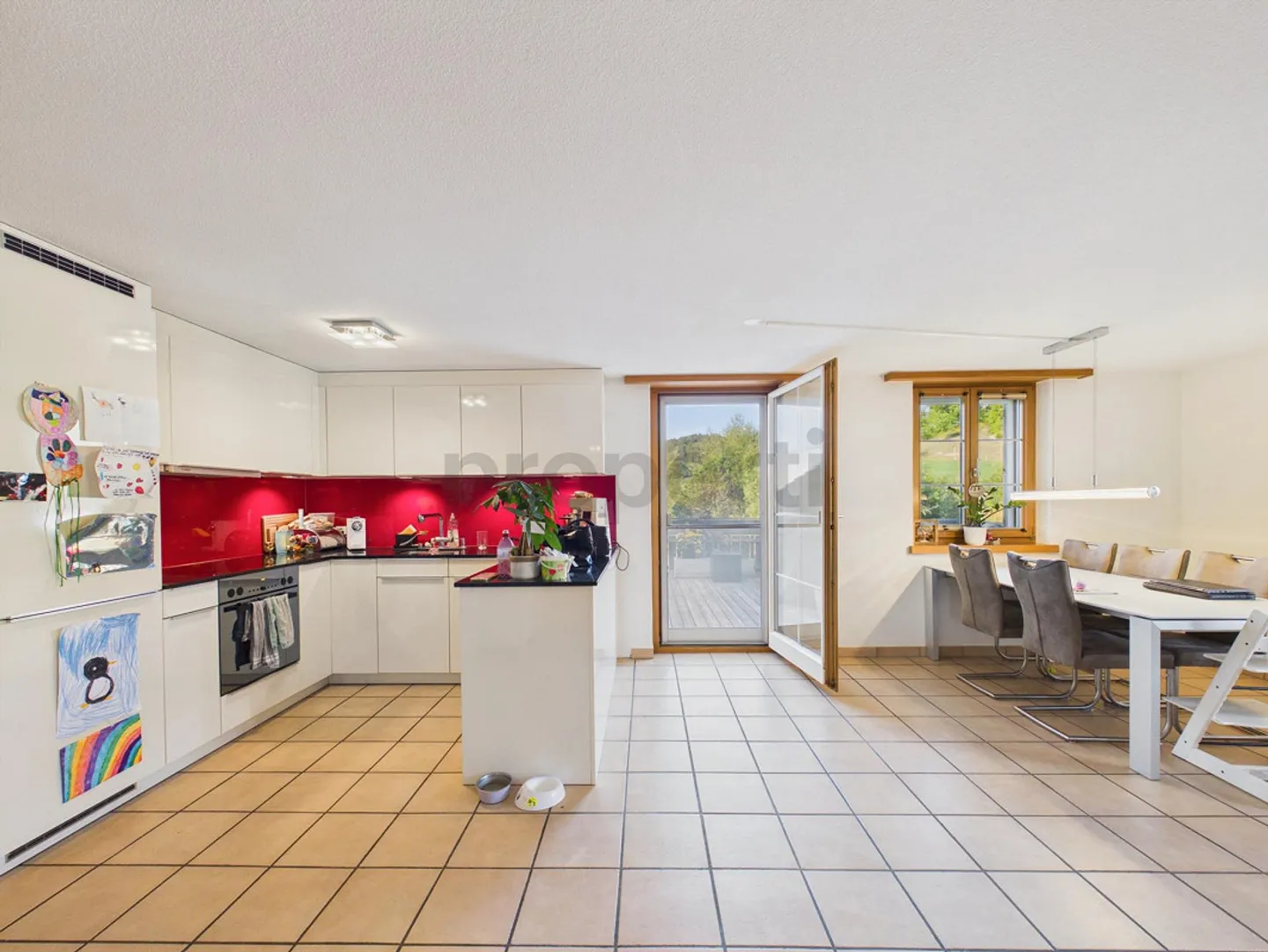 Appartamento 3.5 locali con terrazza sud-ovest e proprio ampio orto a Madetswil - Foto 4 di 14