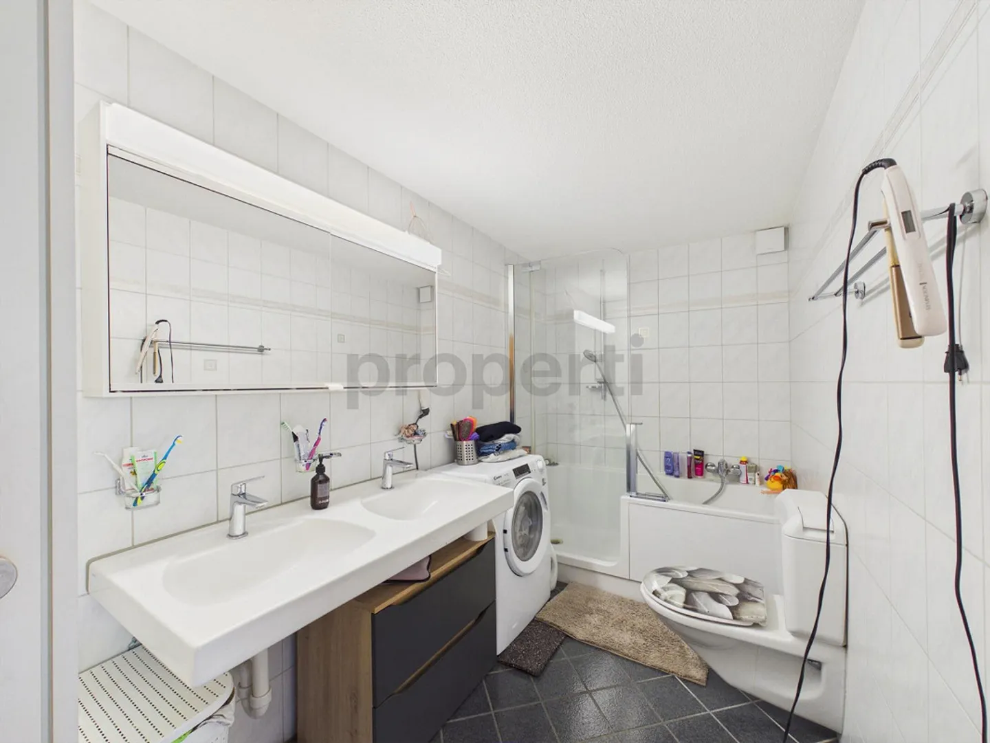 Appartamento 3.5 locali con terrazza sud-ovest e proprio ampio orto a Madetswil - Foto 8 di 14