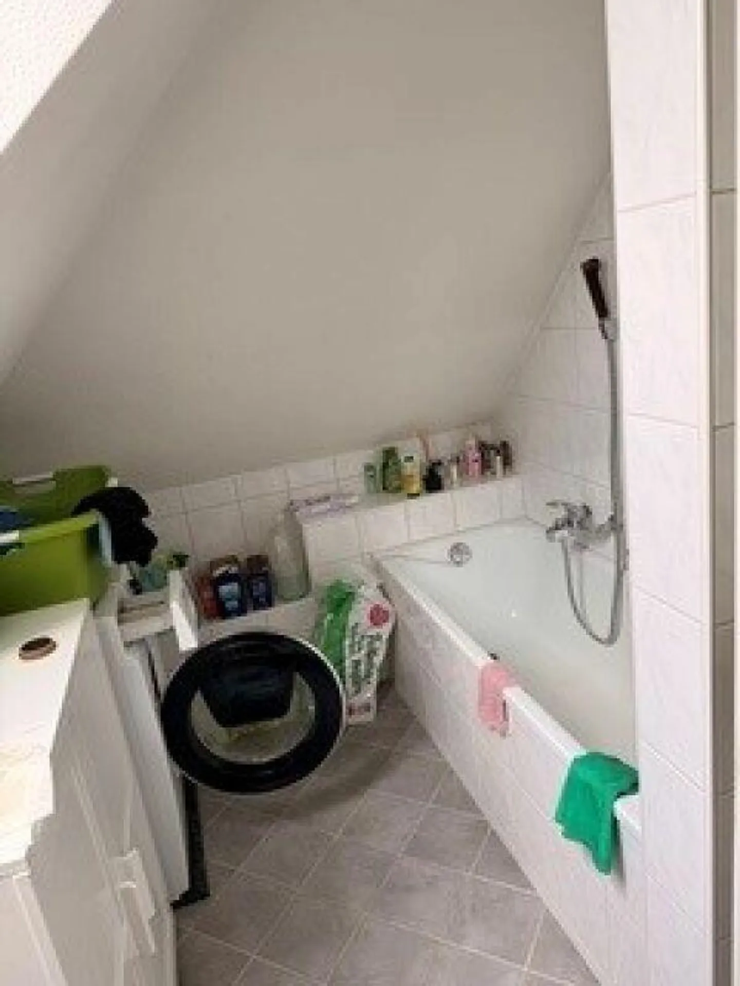 Appartement ancien de 4,5 pièces avec grande terrasse sur le toit - Photo 7 sur 8