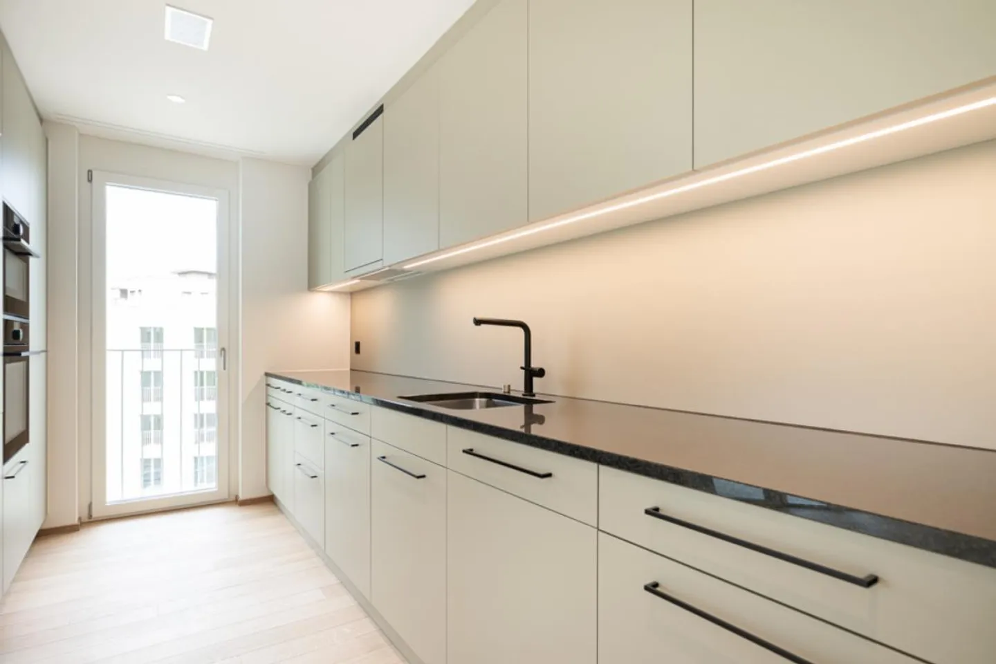 Modernes Apartment im Grünen - Foto 2 von 8