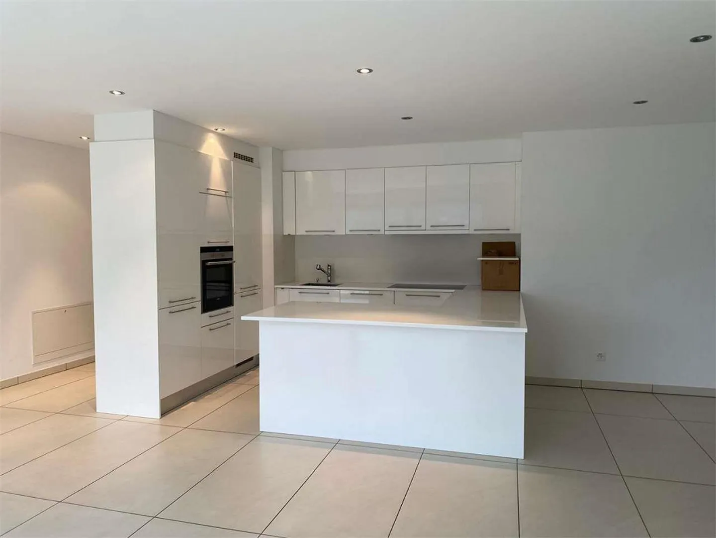 Gordola in a hilly position, modern and bright 4.5 rooms with view - Photo 6 of 13