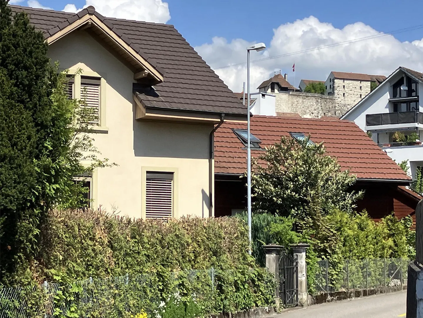 2 maisons sur un terrain - Photo 1 sur 28