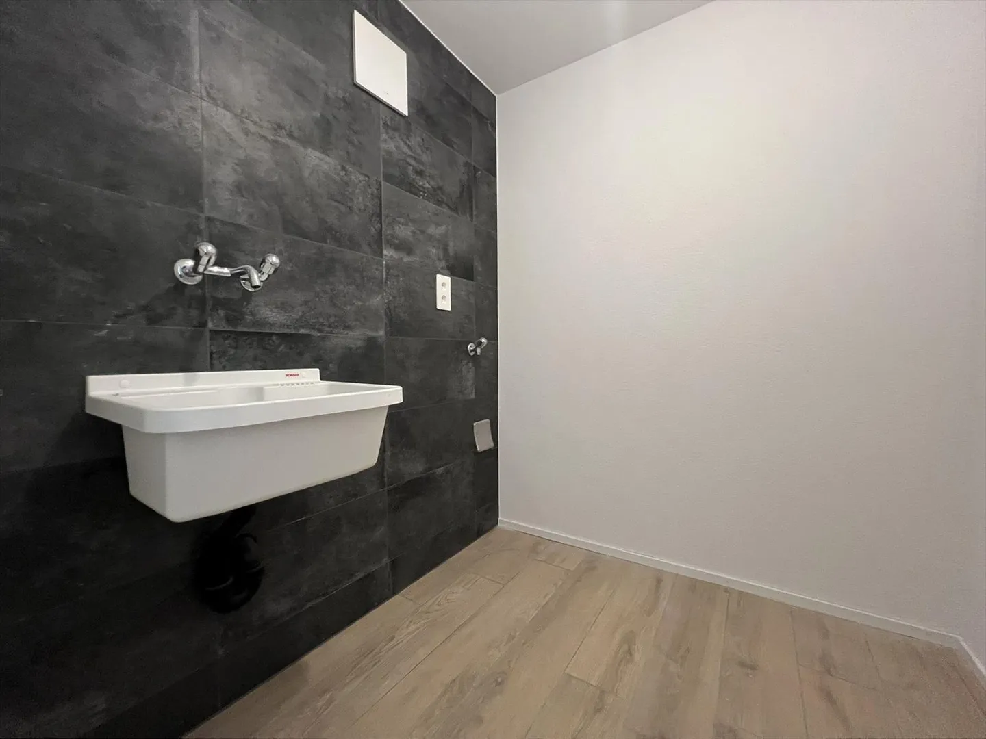 05757 - Appartamento 3½ stanze - RTE DELLEY 58 - ST-AUBIN DE - Foto 3 di 11
