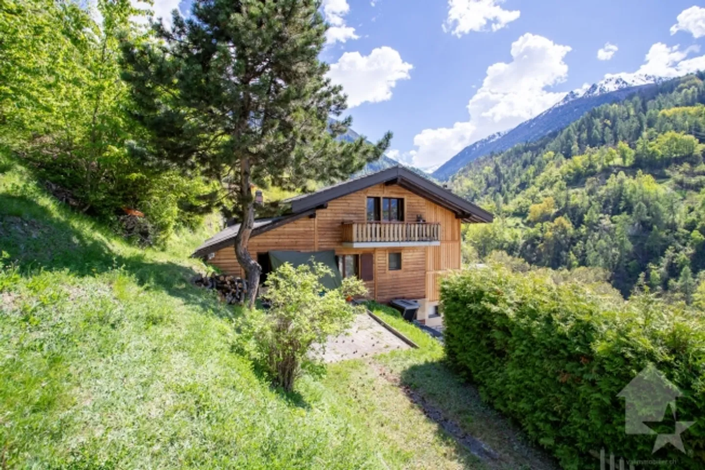 Large house with 7.5 rooms with body construction on the ground floor rare offer - Photo 3 of 13