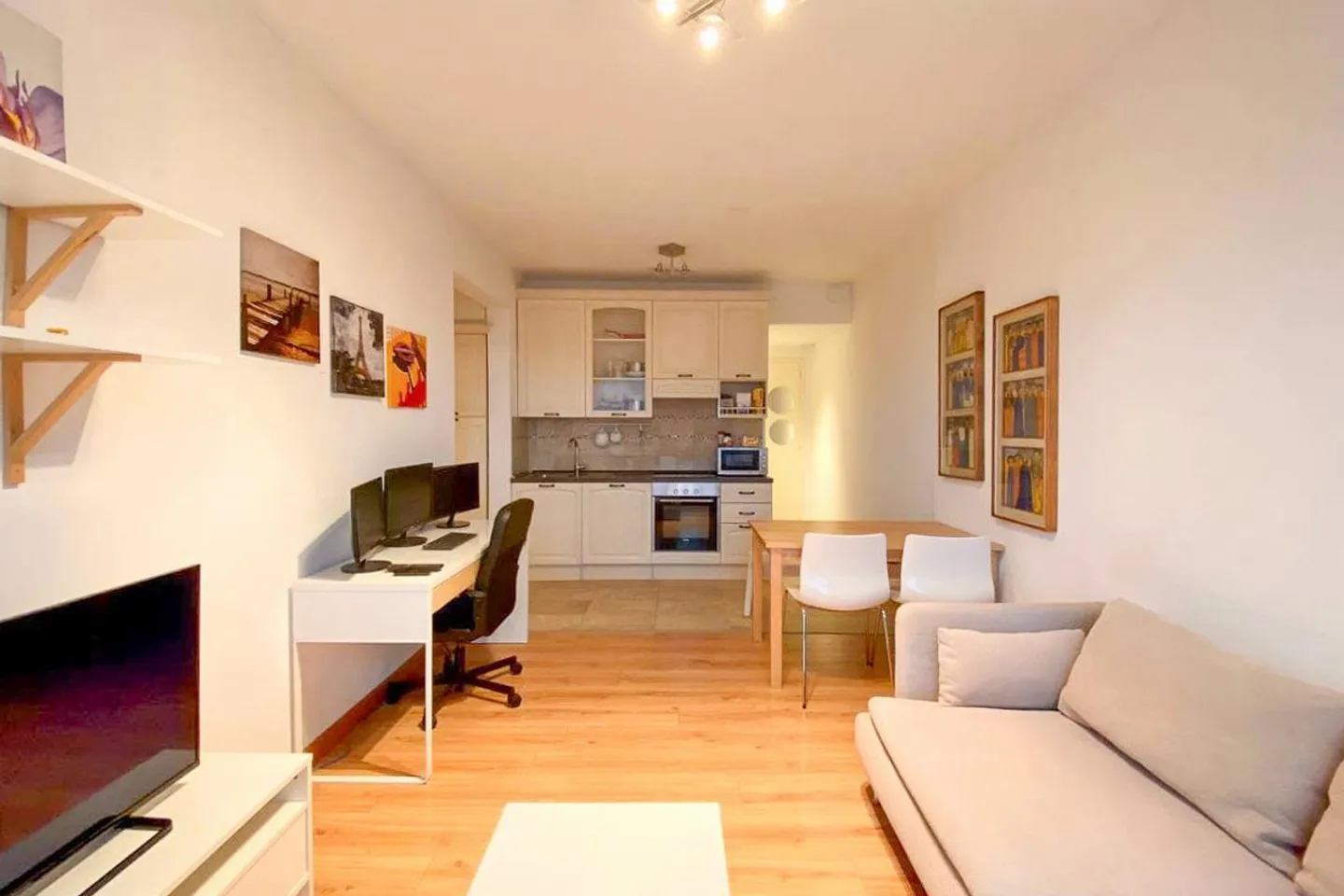 Apartment with 2.5 rooms near the University of Lugano - Photo 3 of 9