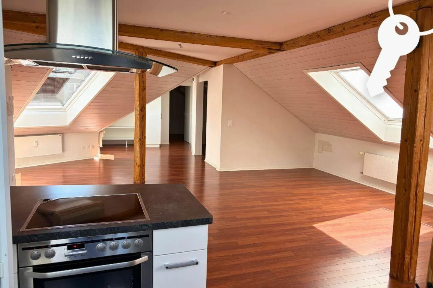 3.5-Room Attic Apartment in Solothurn - Photo 3 of 8