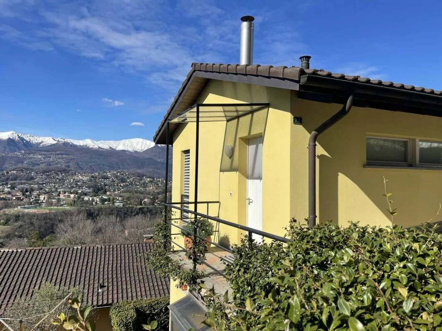 Casa unifamiliare con vista aperta - Foto 9 di 9