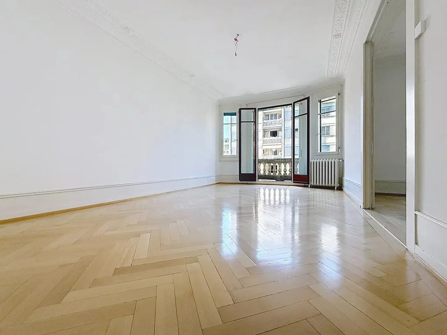 6-room apartment - Photo 1 of 11