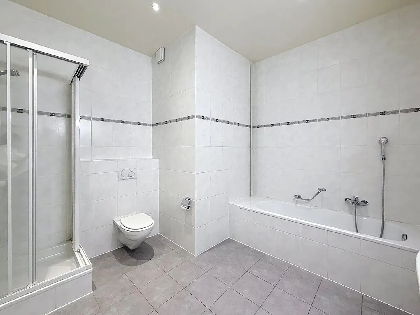 6-room apartment - Photo 7 of 11