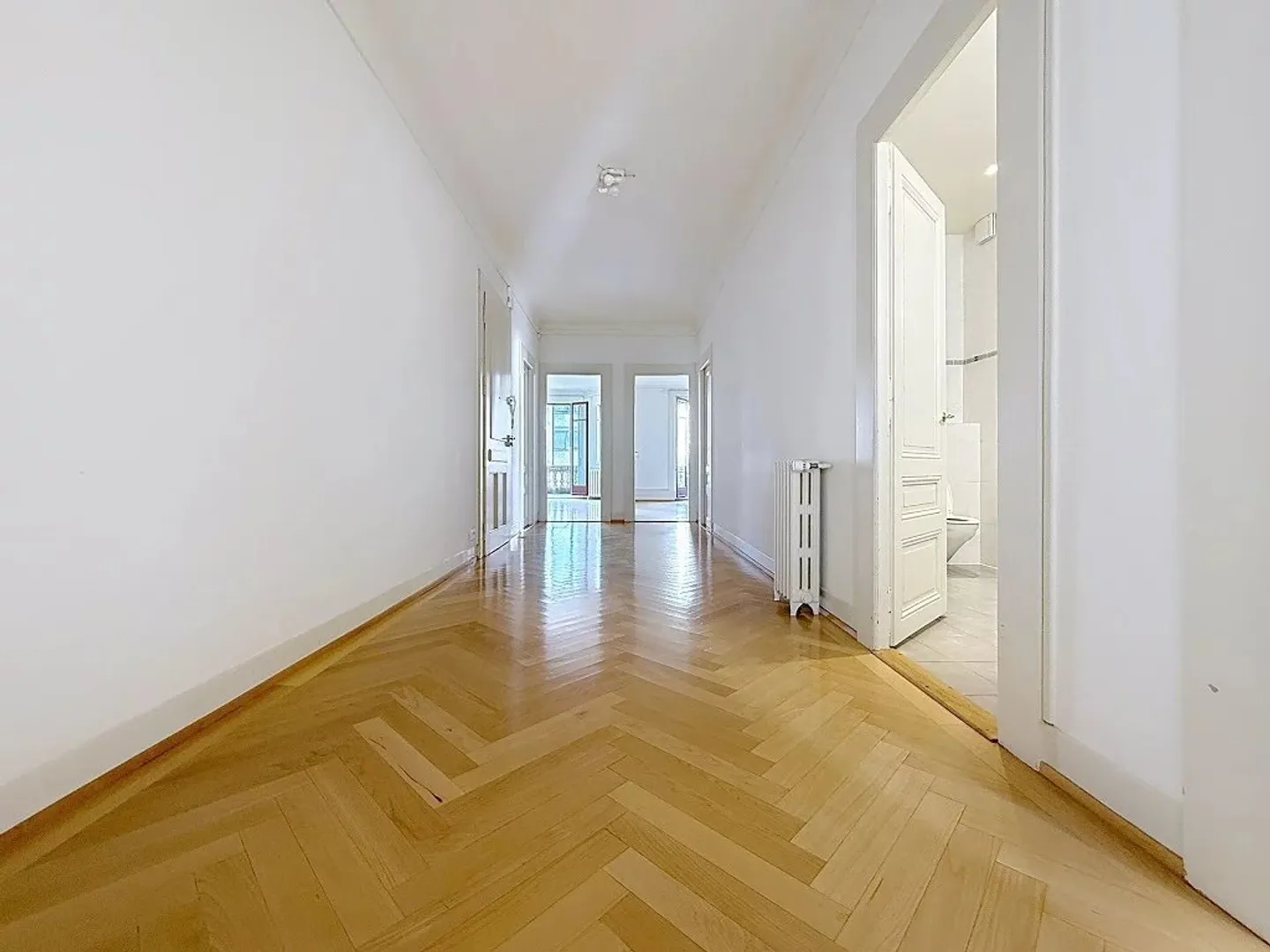 6-room apartment - Photo 5 of 11