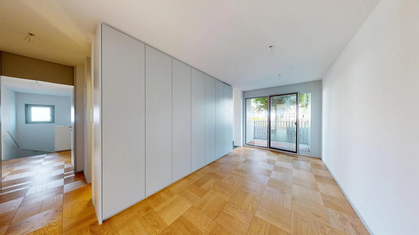 Appartamento ristrutturato di 5,5 stanze in una posizione popolare a Embrach - Foto 1 di 9