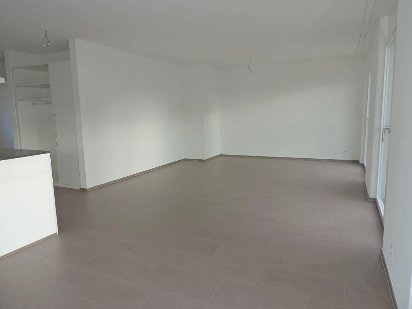 Beautiful 4.5 Room Apartment on the 1st Floor Left - Photo 4 of 10