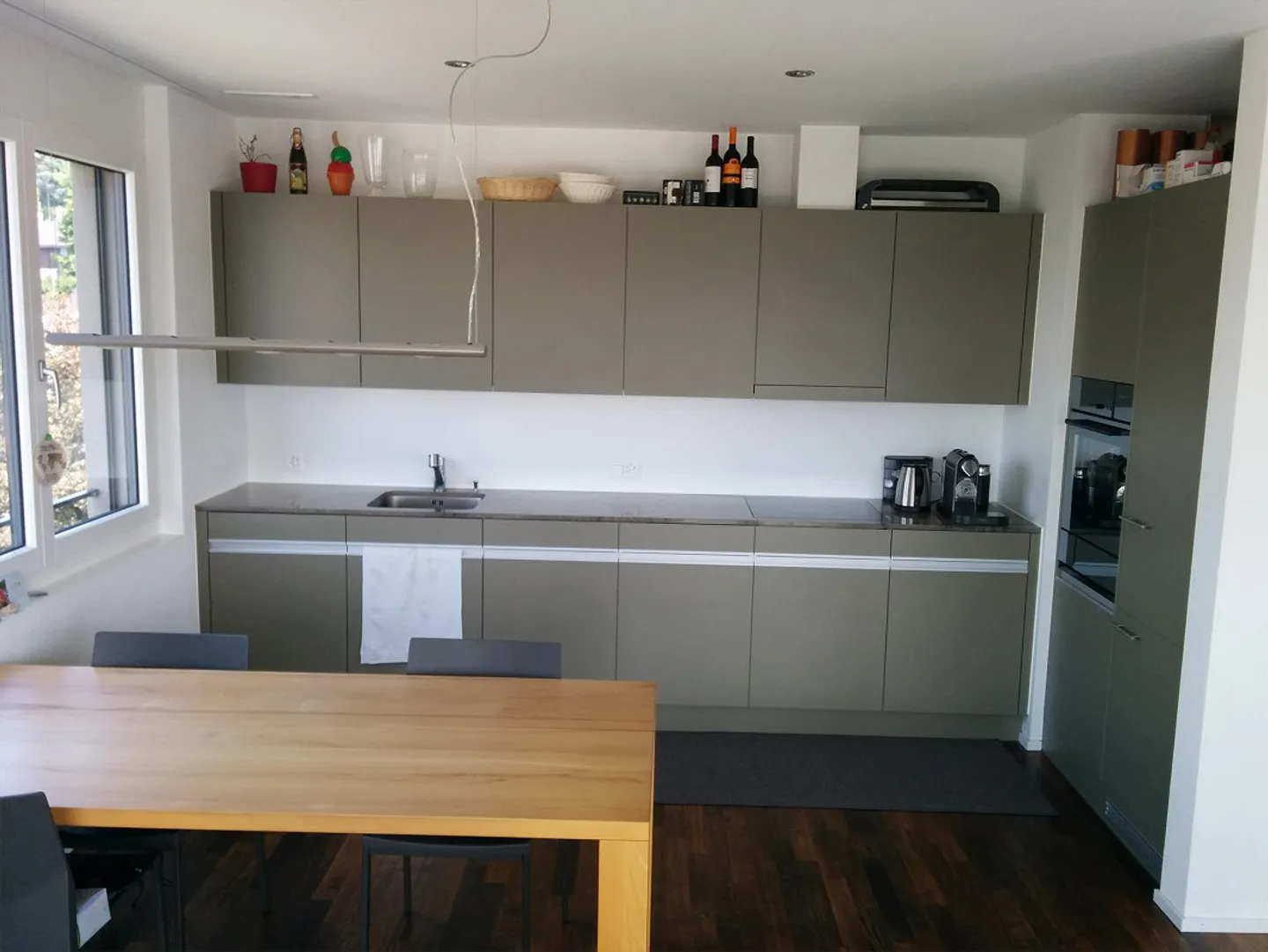 Sunny penthouse apartment with dream terrace - Photo 2 of 9
