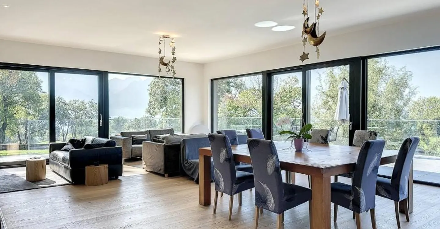 Splendid property located in a prestigious, quiet residential area - Photo 3 of 11