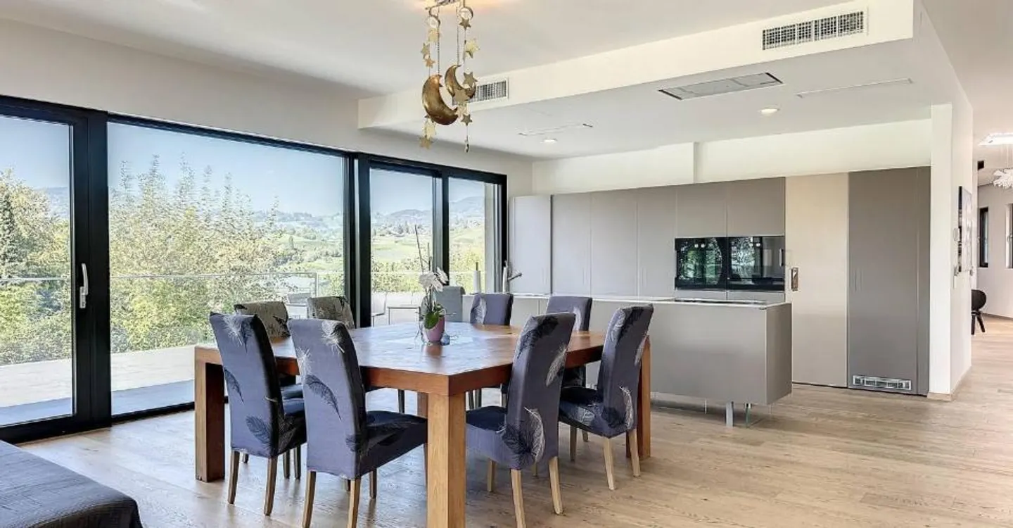 Splendid property located in a prestigious, quiet residential area - Photo 5 of 11