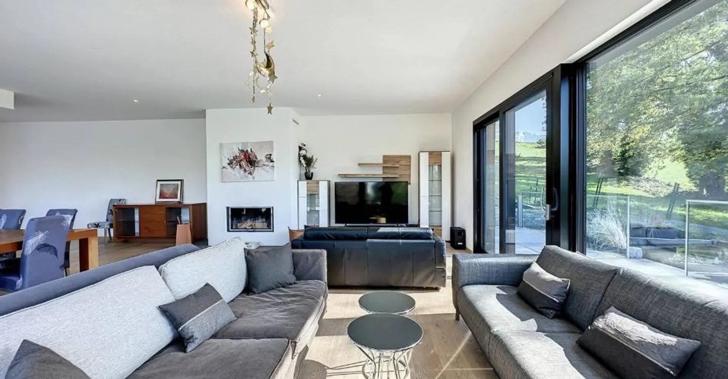 Splendid property located in a prestigious, quiet residential area - Photo 1 of 11