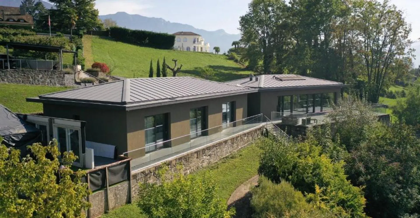 Splendid property located in a prestigious, quiet residential area - Photo 2 of 11