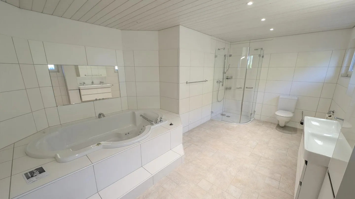 Grande maison familiale avec jardin dans les vignes - Photo 8 sur 19