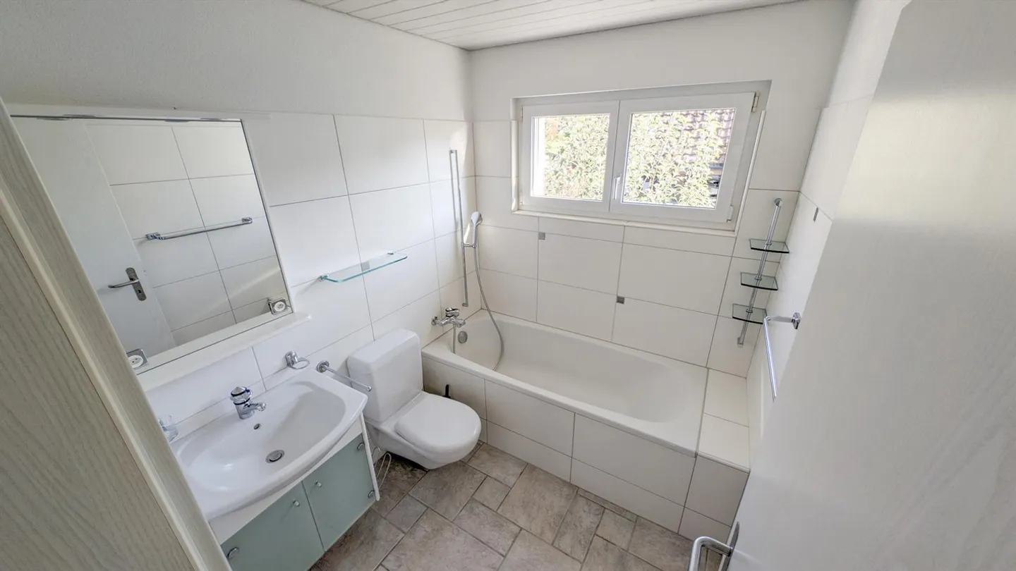 Grande maison familiale avec jardin dans les vignes - Photo 9 sur 19